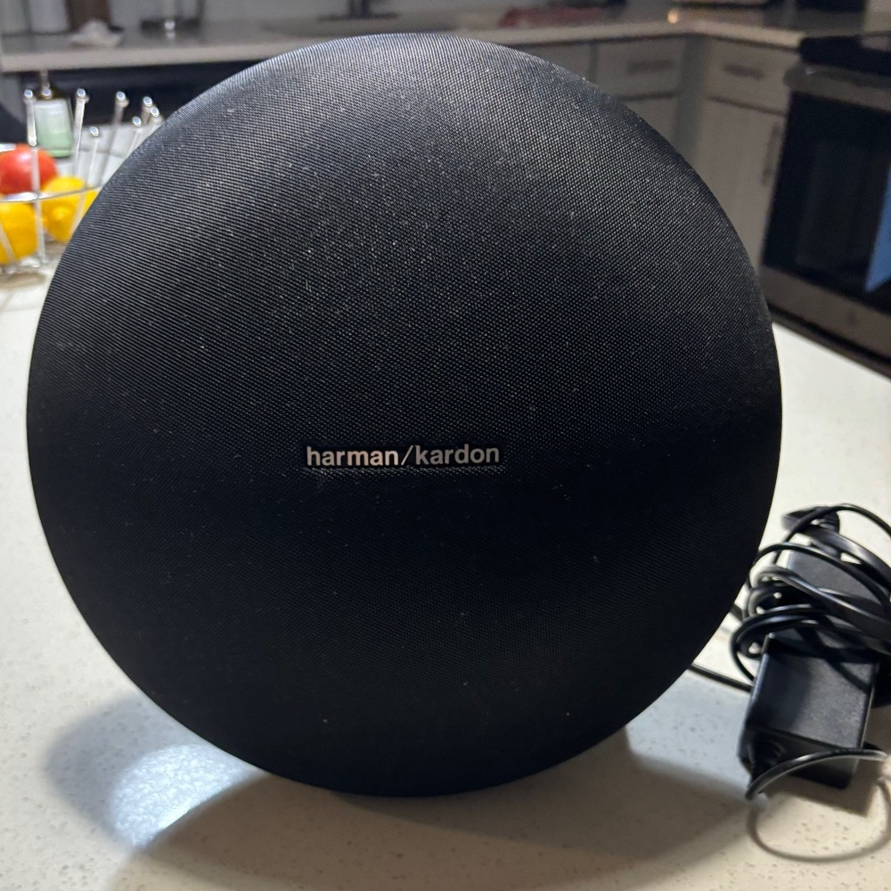 Harman Kardon Onyx Studio 4 Bluetooth Portable Speaker